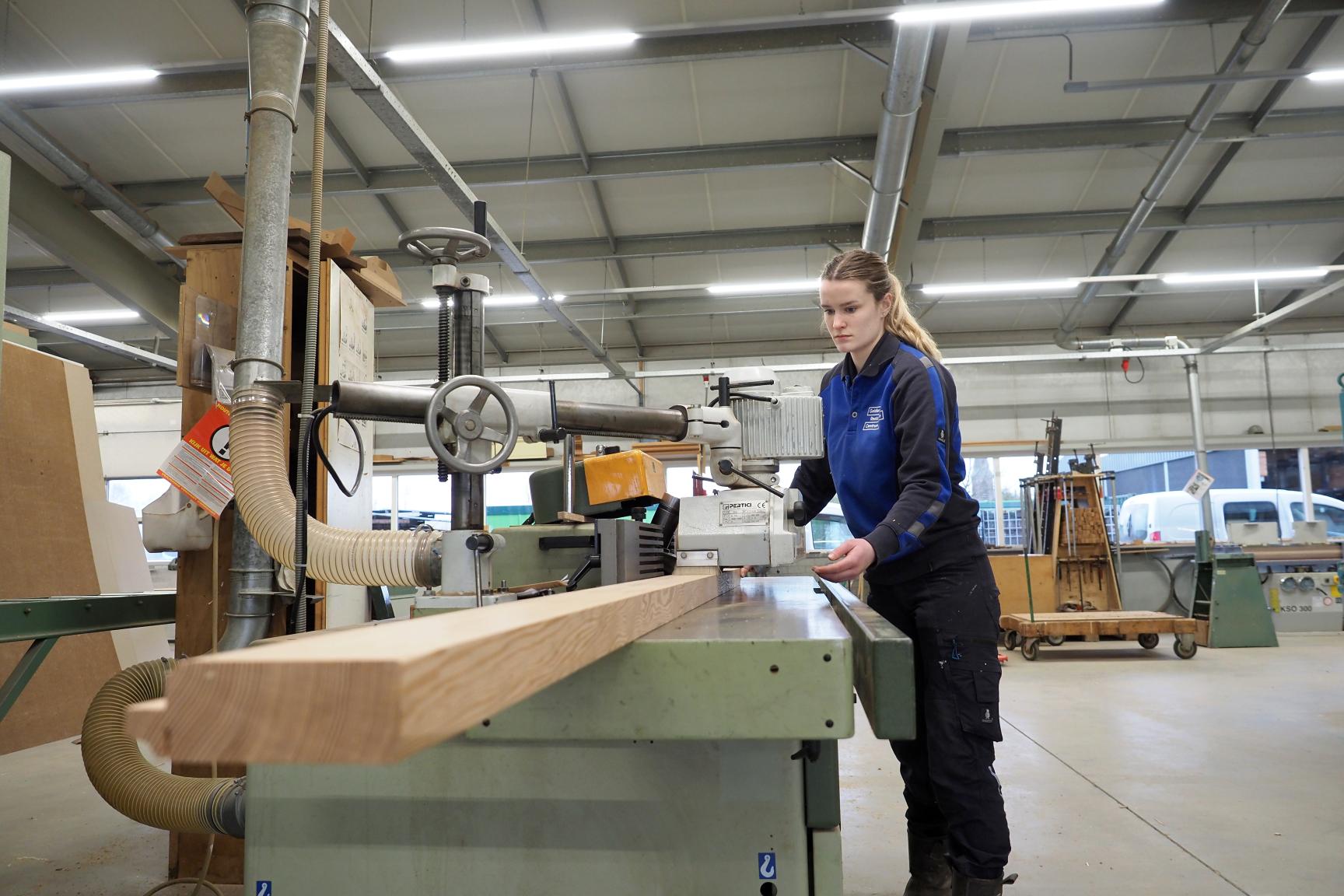 Student machineoperator houtverwerkende industrie