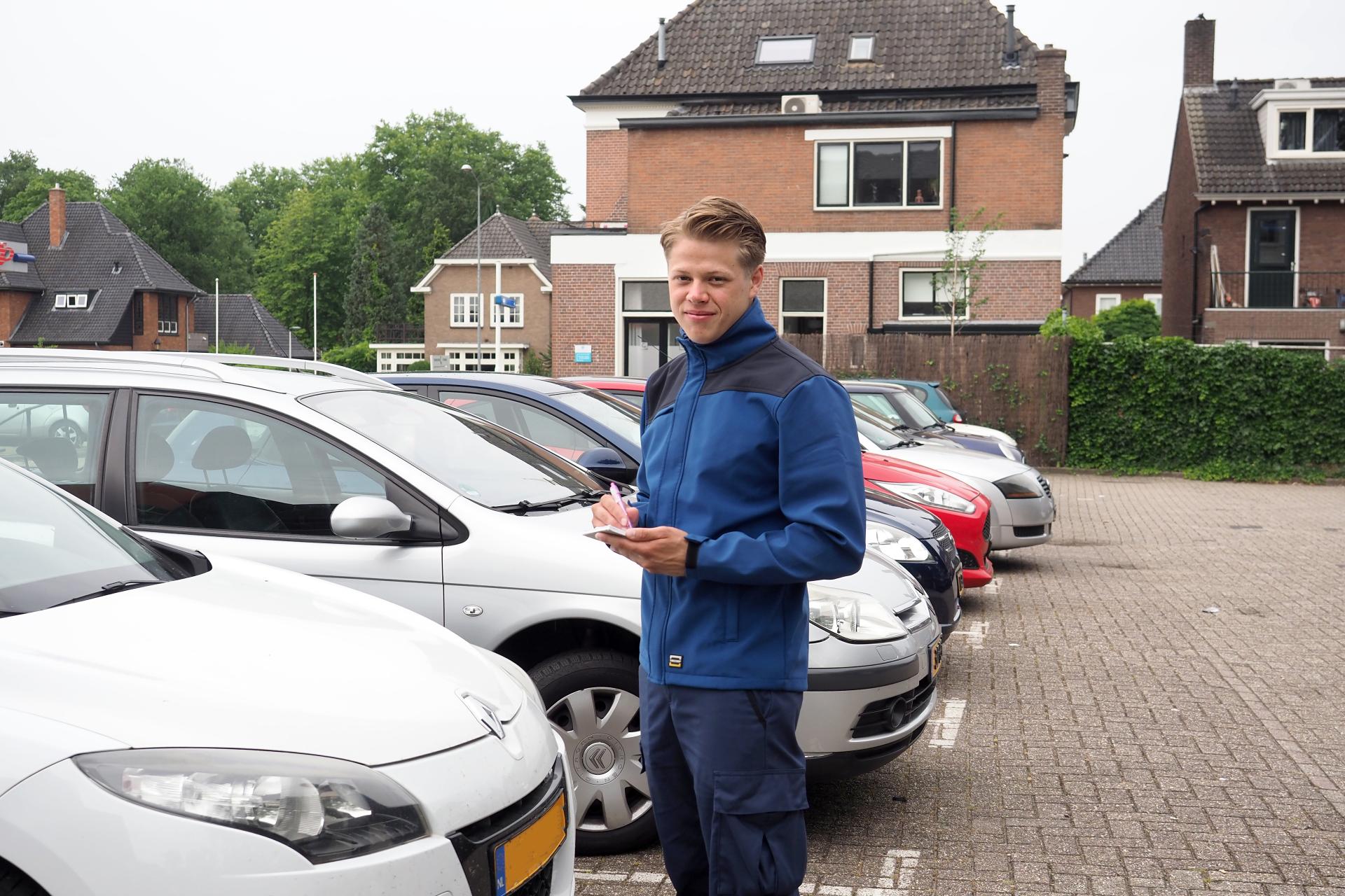 Student handhaver toezicht en veiligheid openbare ruimte