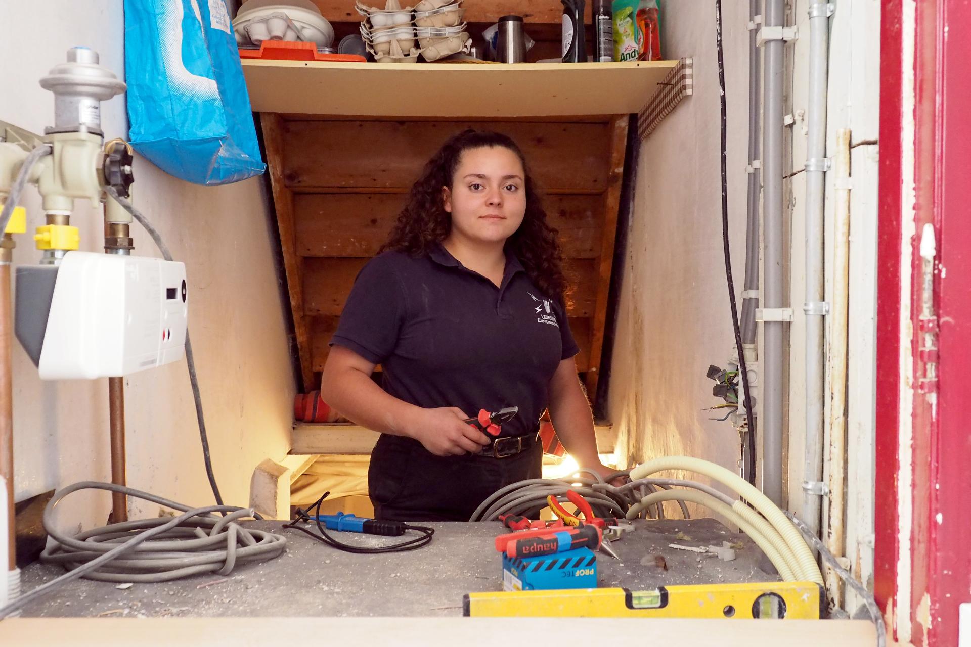 Student eerste monteur elektrotechnische installaties in de gebouwde omgeving