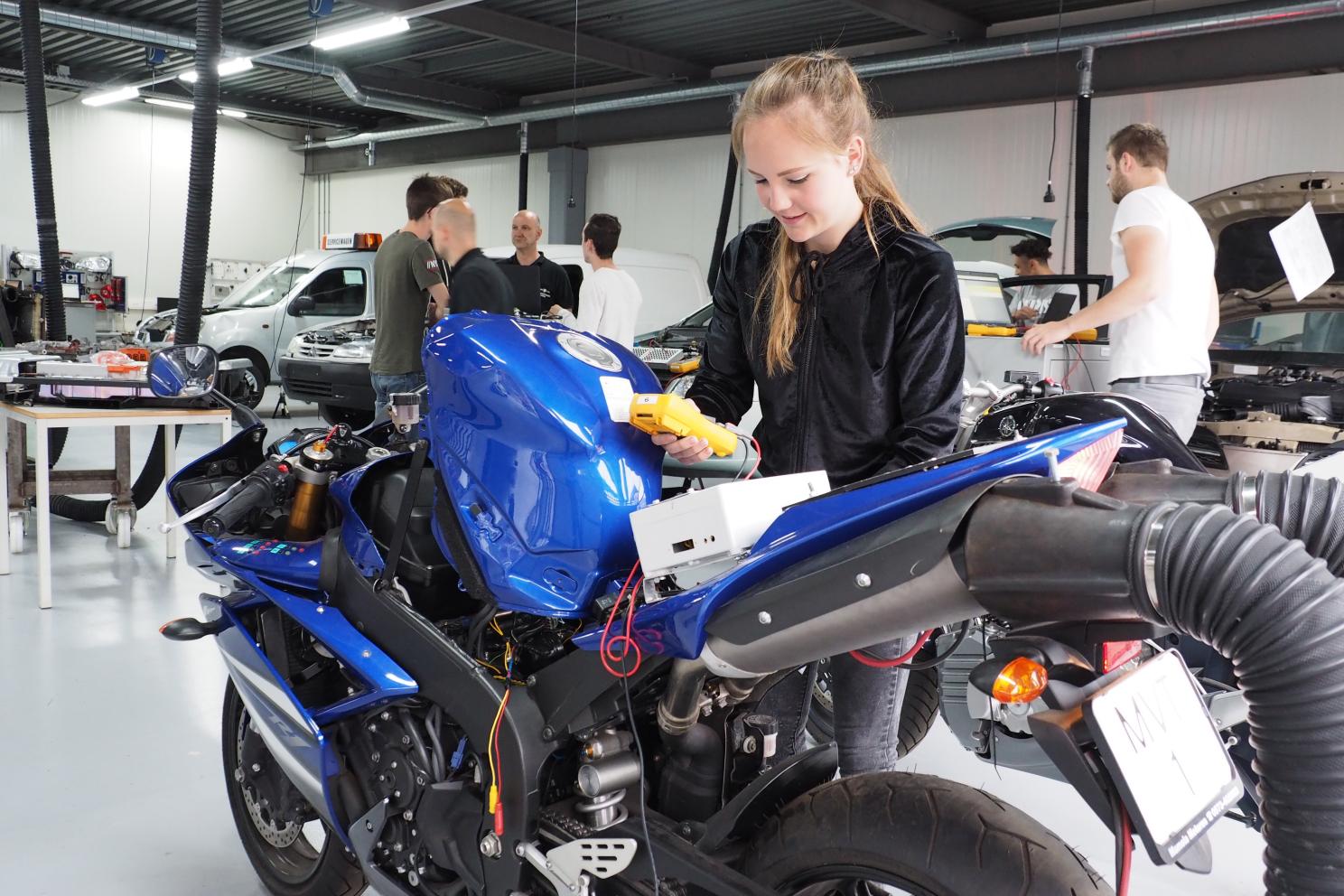 Student technisch specialist voertuigen en mobiele werktuigen