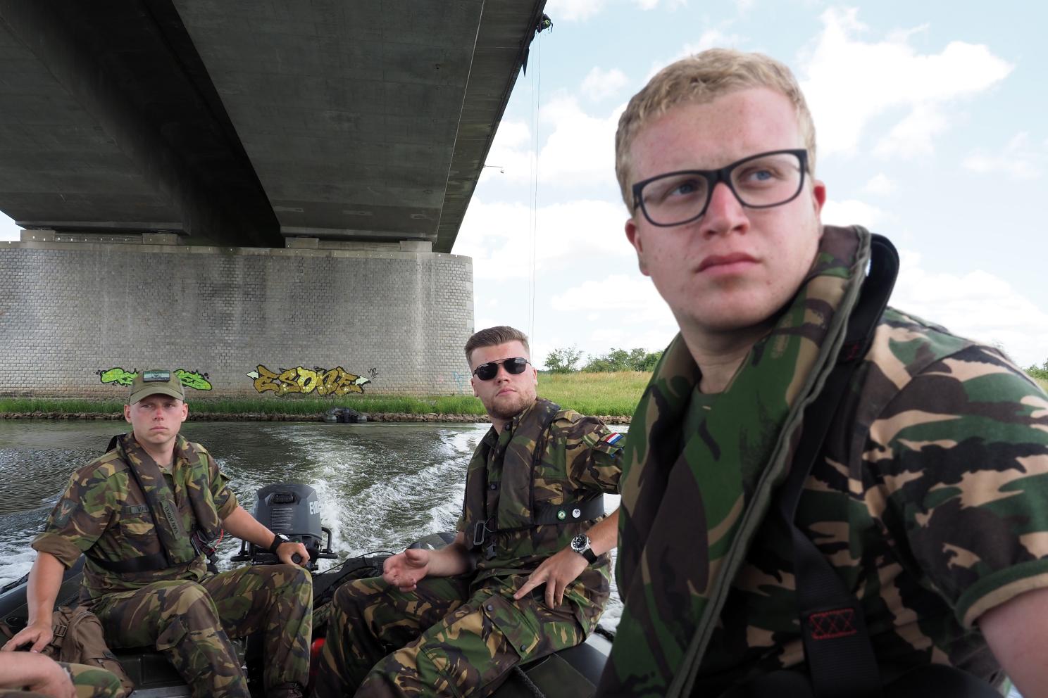 Student aankomend onderofficier grondoptreden